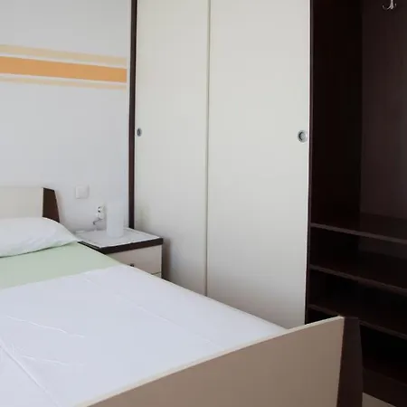 Haus Toni Διαμέρισμα Ražanac
