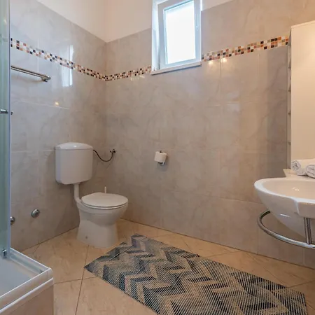 Haus Toni * Ražanac