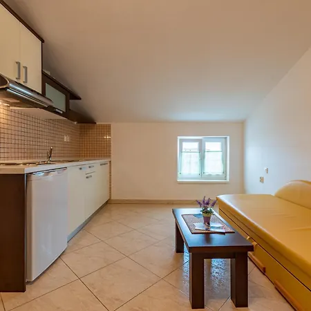 Haus Toni Appartement Ražanac