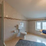 Haus Toni شقة