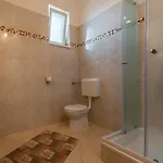 Apartment Haus Toni Razanac