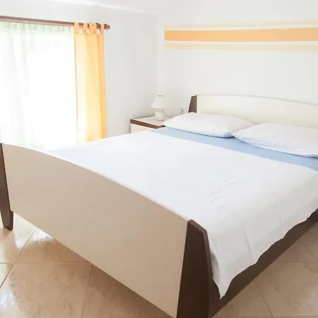 Haus Toni Apartment Razanac