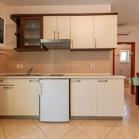 Apartment Haus Toni Razanac