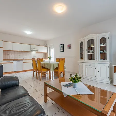 Apartment Haus Toni
