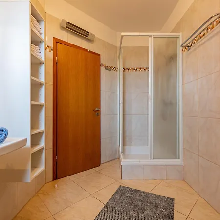 Apartman Haus Toni Razanac