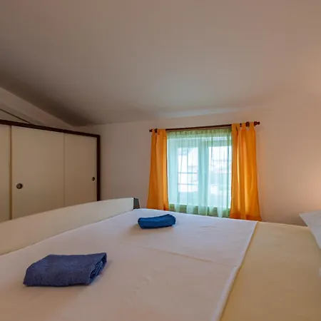Apartment Haus Toni Razanac