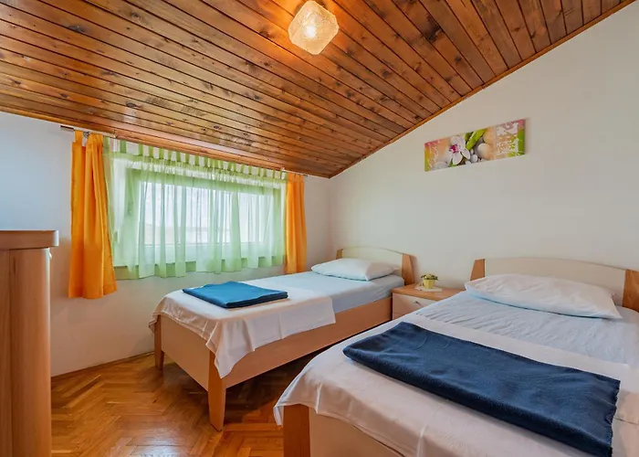 아파트 Haus Toni Ražanac